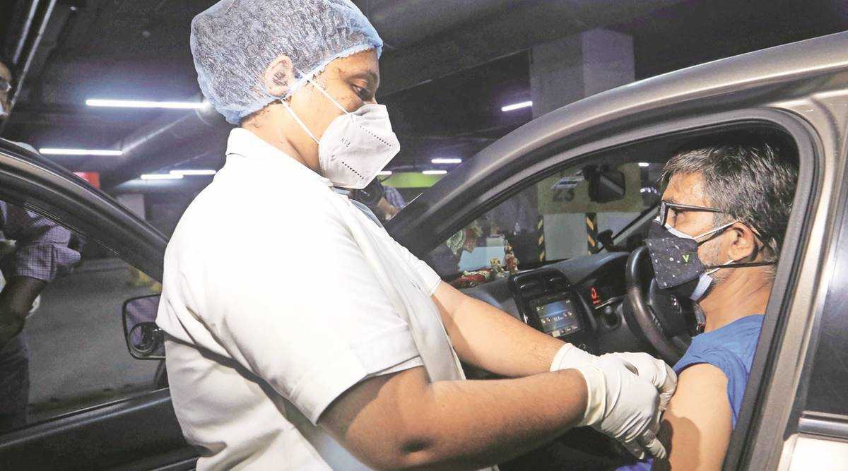 Drive-in COVID vaccination in Mumbai